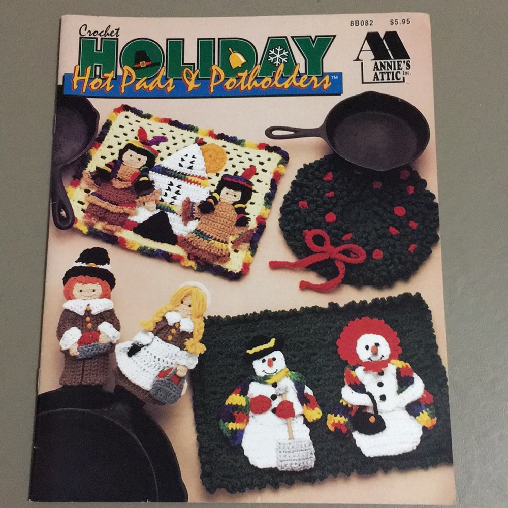 3 Vintage Crochet pattern books - Picture 3 of 11